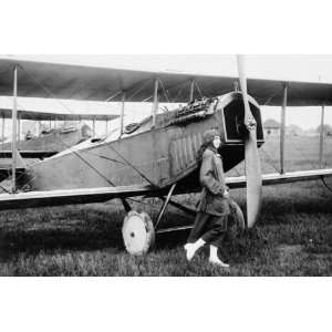  1910? photo Katherine Stinson, the nineteen year old girl 