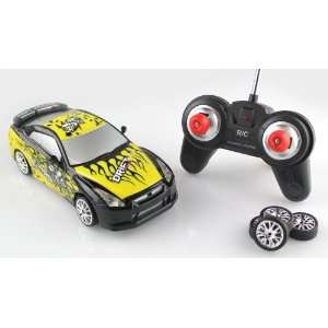   GTR WITH GRAPHICS (YELLOW) 118 Electric RTR Rc Car Toys & Games