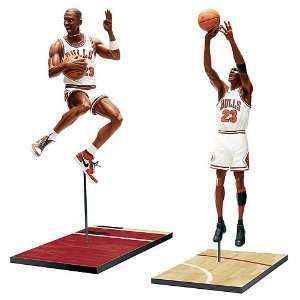   Bulls Basketball Action Figures   1985 Cradle Dunk + 1998 Last Shot