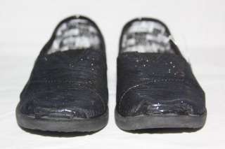 NWOB TOMS Classic Youth Slip On (Little Kid)   Black Sparkles   Size 