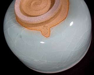Elegant Okawachi yaki Tea Bowl Made Of Celadon Porcelai  