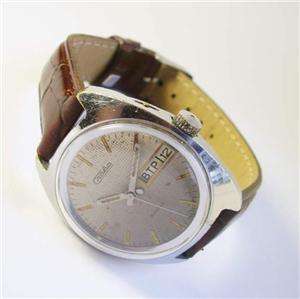 vintage Russian Watch SLAVA Date 25J 1970s Day/Date  