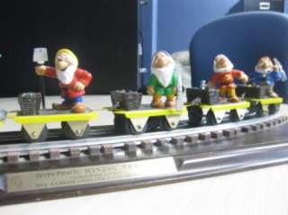 Vintage Pride Lines Snow White Seven Dwarfs Train Set  