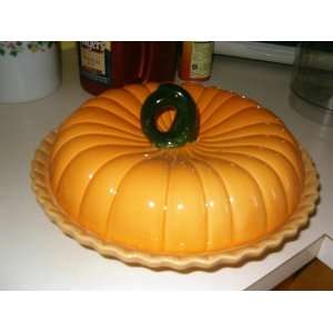  Like New , Pumpkin Pie Dish /Keeper