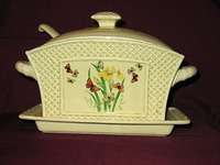 Enesco 1978 Butterfly Garden Trellis Ceramic Soup Tureen Complete With 