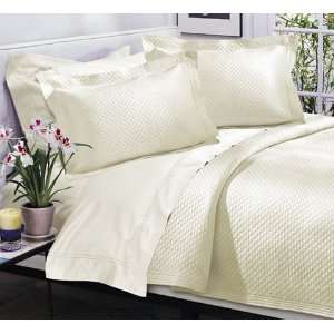 Ivory Arce Twin Coverlet 