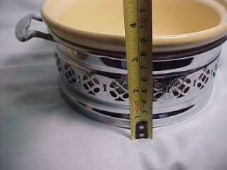 Vintage BENNETT BAKEWARE Pottery Casserole in Holder  