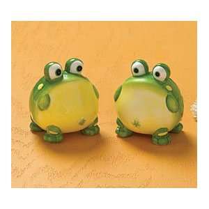  Toby the Toad Salt and Pepper Shakers   2 Pairs