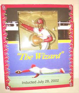 Ozzie Smith figure honors Hall of Fame in 2002   MIB  