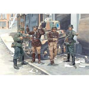  Dragon 1/35 Blitzkrieg in France 1940 (2 German Soldiers & 2 