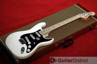 New USA Fender ® Billy Corgan Stratocaster Strat, Olympic White 