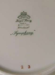 Bohemia Czech Royal Ivory Windsor Symphony Dinner Plate  