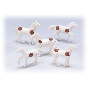  HO Horses White w/Brown Spots (6) BLY2018HWS Toys & Games