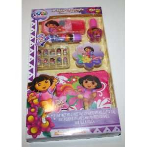 Dora the Explorer In Step & In Style Cosmetic Set   15 