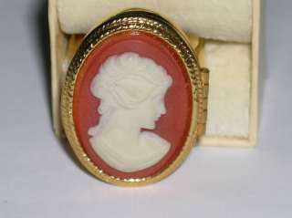 Huge Vintage Avon Cameo Ring that opens with compartment  