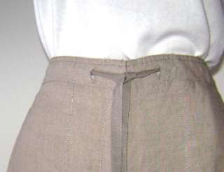 This is a beautiful pair of unlined Tan (natural) Linen Cropped 