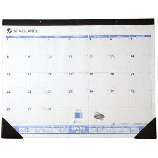 AT A GLANCE Recycled Desk Pad, 22 x 17 Inches, Black, 2012 (SW200 00)