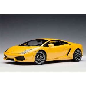  Lamborghini Gallardo LP560 4 1/18 Metallic Yellow w 