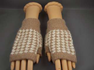 Houndstooth arm warmers knit fingerless gloves texting  