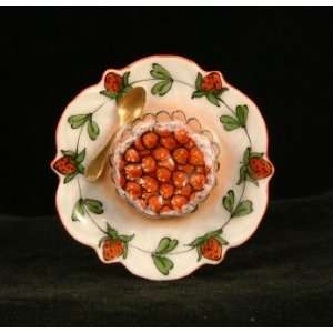  Strawberry Cake Pie French Limoges Box