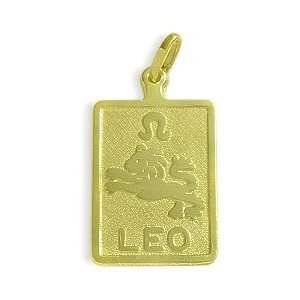 10 Karat Yellow Gold Leo Zodiac Pendant with Chain   16 