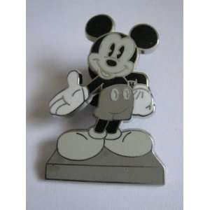   White Mickey Pin MICKEY InspEARations Statue Mystery Collection