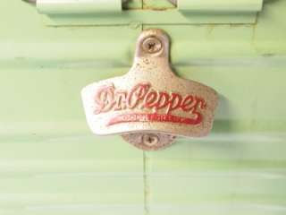 Nice Vintage Dr. Pepper Metal Ice chest/ Cooler  