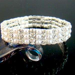 C3035 3Row Noble Wedding Crystal Pearl Stretch Beacelet  