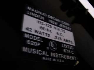 MAGNUS CHORD ORGAN MODEL 620P WITH STAND  