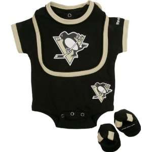  Pittsburgh Penguins Infant Creeper Bib and Bootie Set 