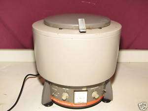 IEC HN   S Centrifuge with Rotor  works great  