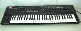 Yamaha DX7 II D Vintage Synthesizer Keyboard  